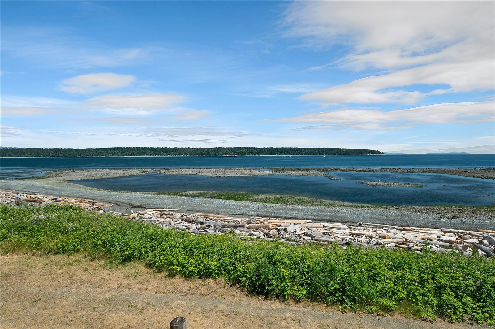 27 Island Hwy S #1202