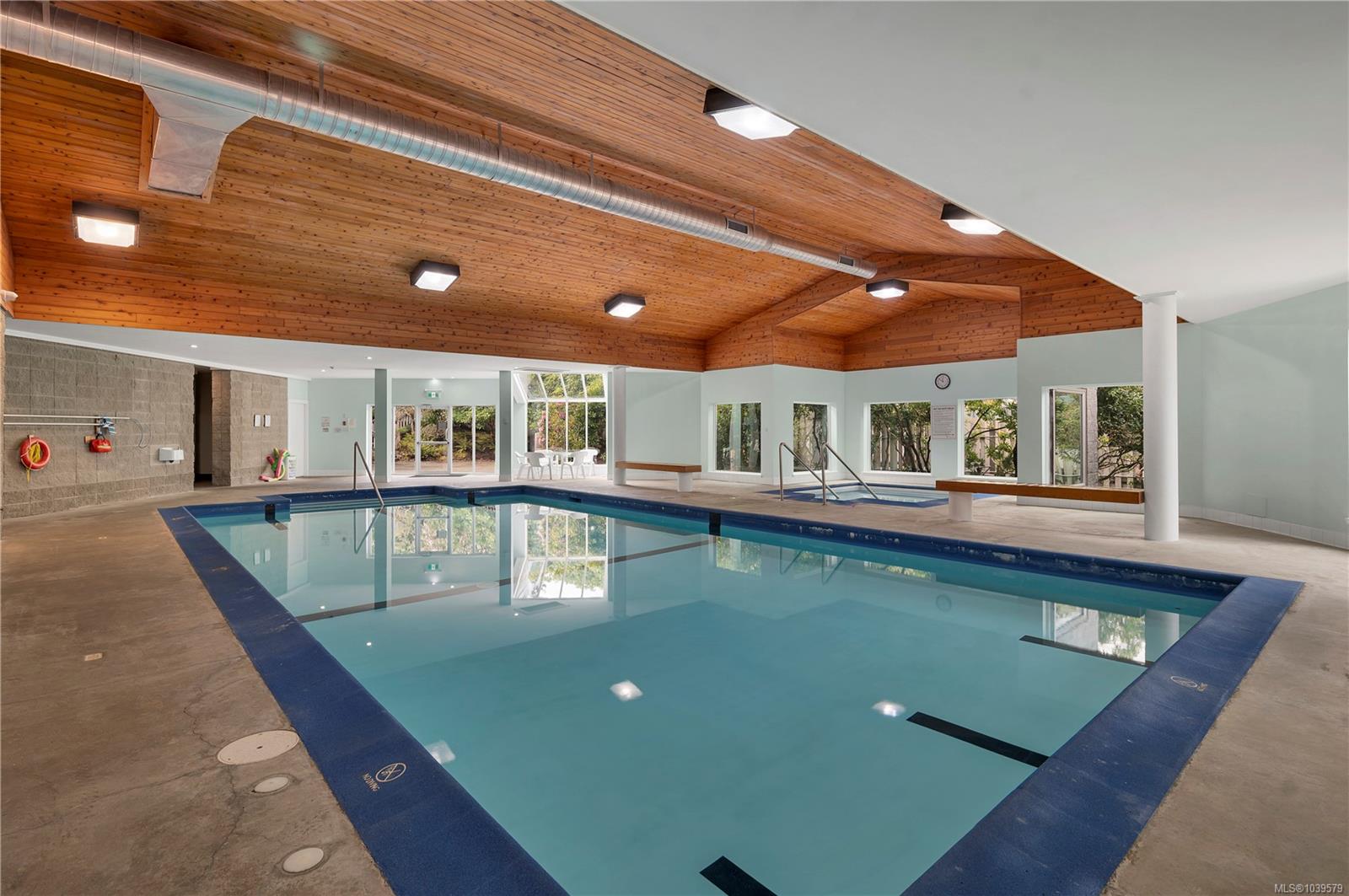 27 Island Hwy S #1202
