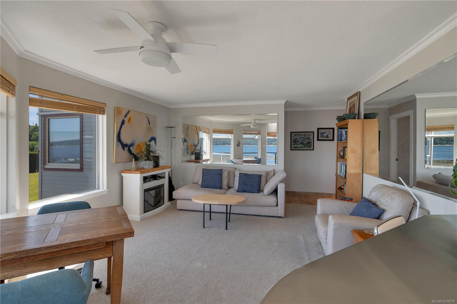 27 Island Hwy S #1202