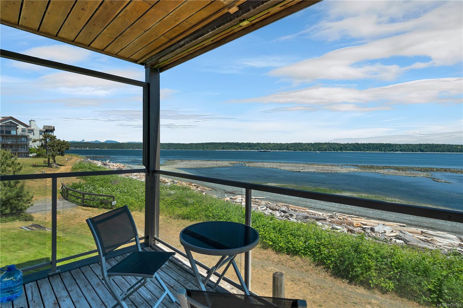 27 Island Hwy S #1202