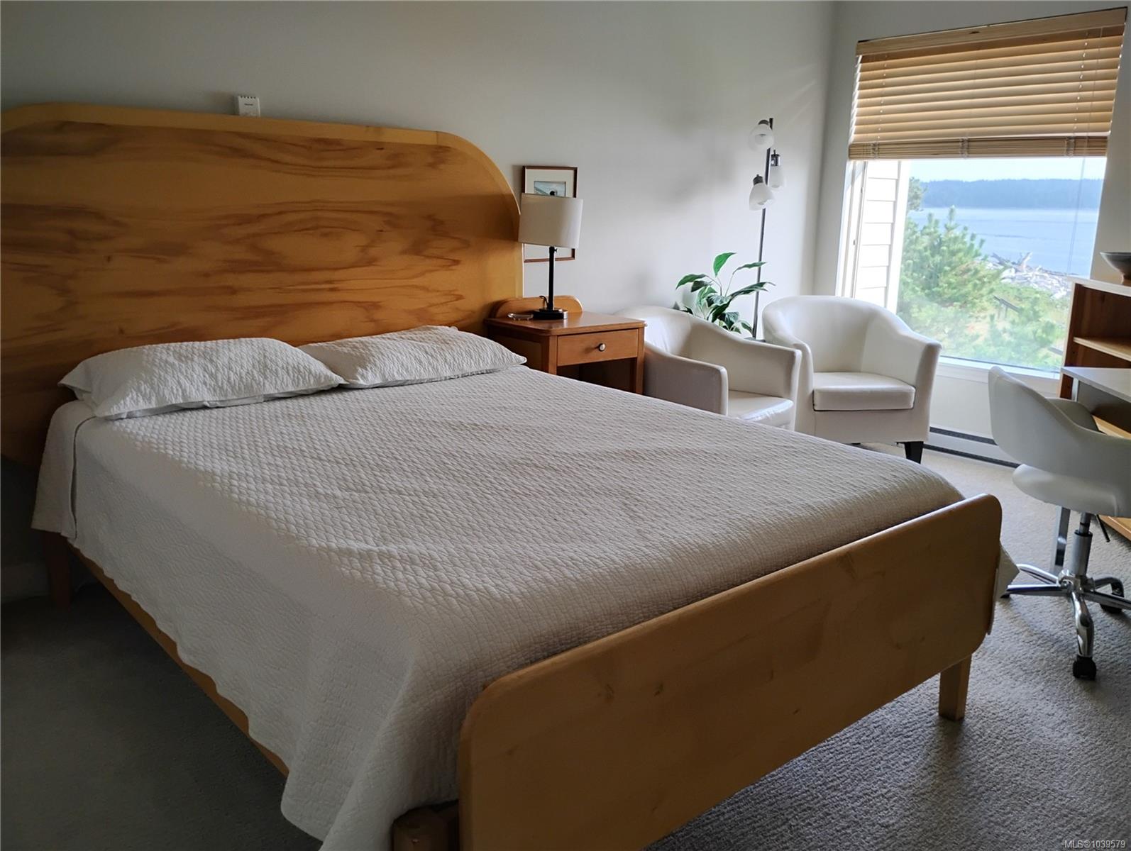 27 Island Hwy S #1202