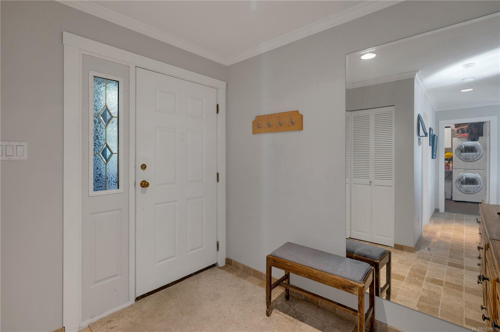 27 Island Hwy S #1202