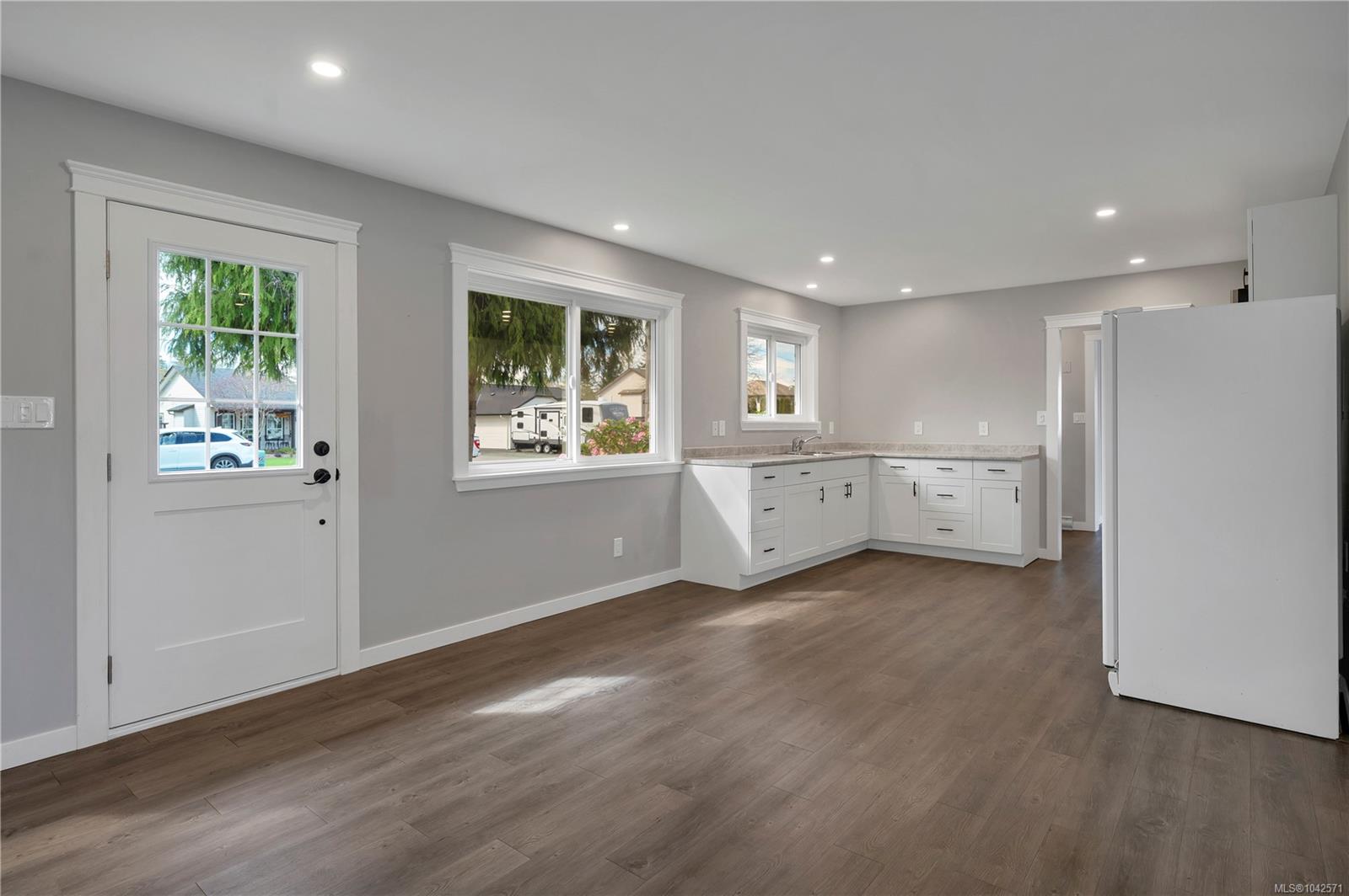 277 Carolyn Rd