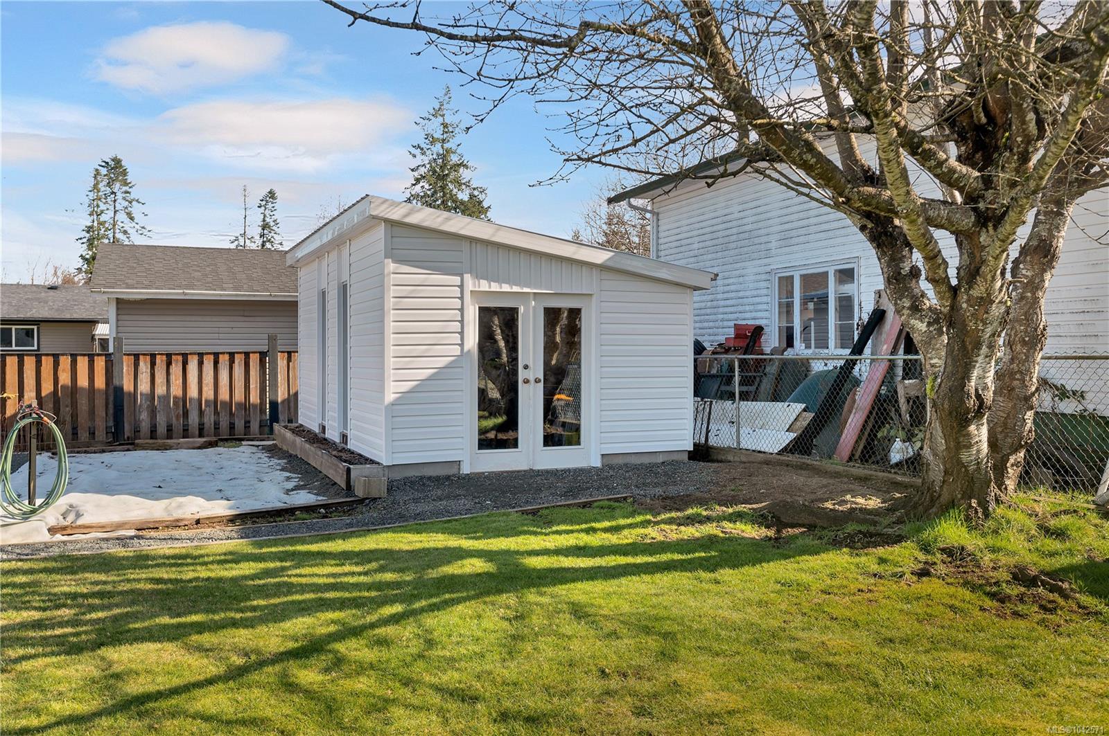 277 Carolyn Rd