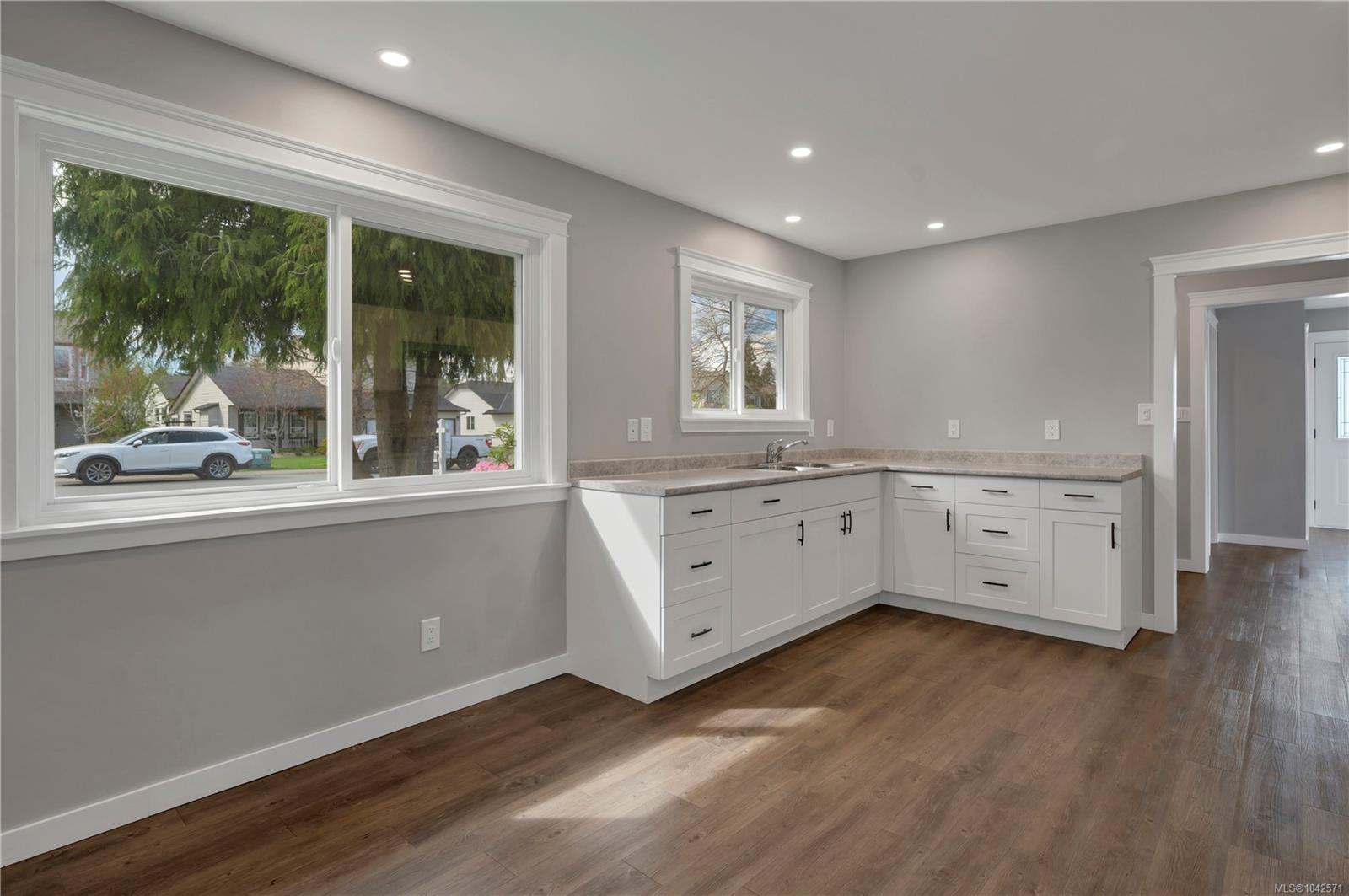 277 Carolyn Rd