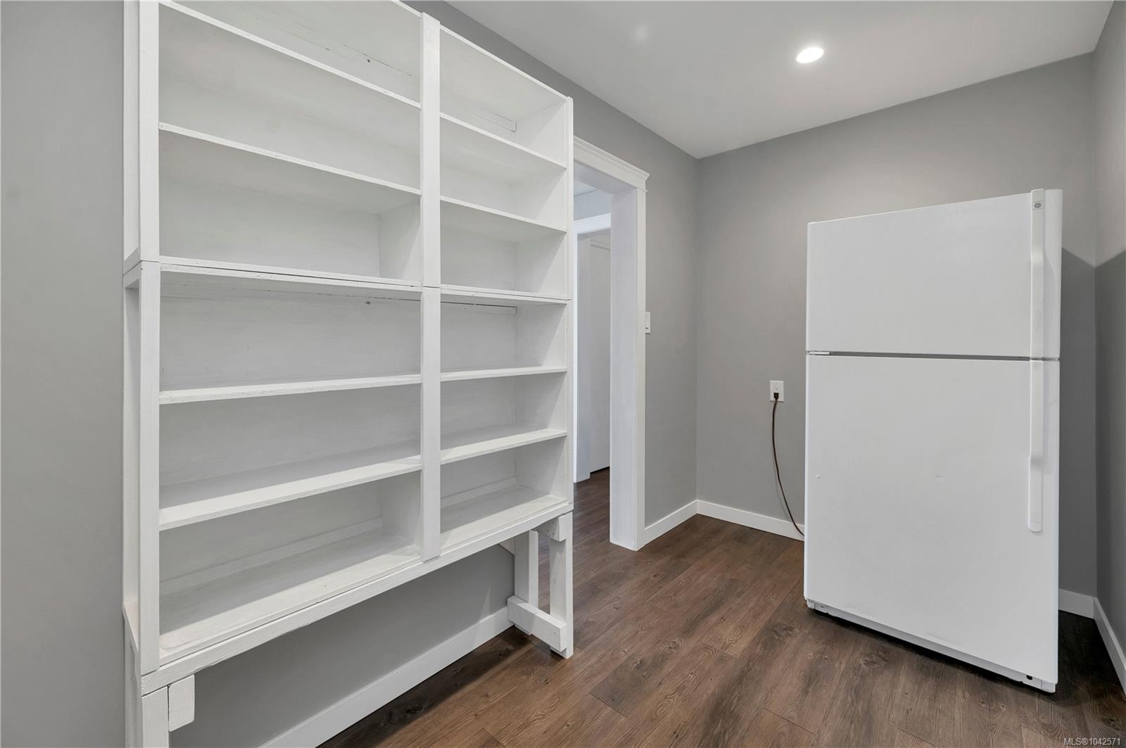 277 Carolyn Rd