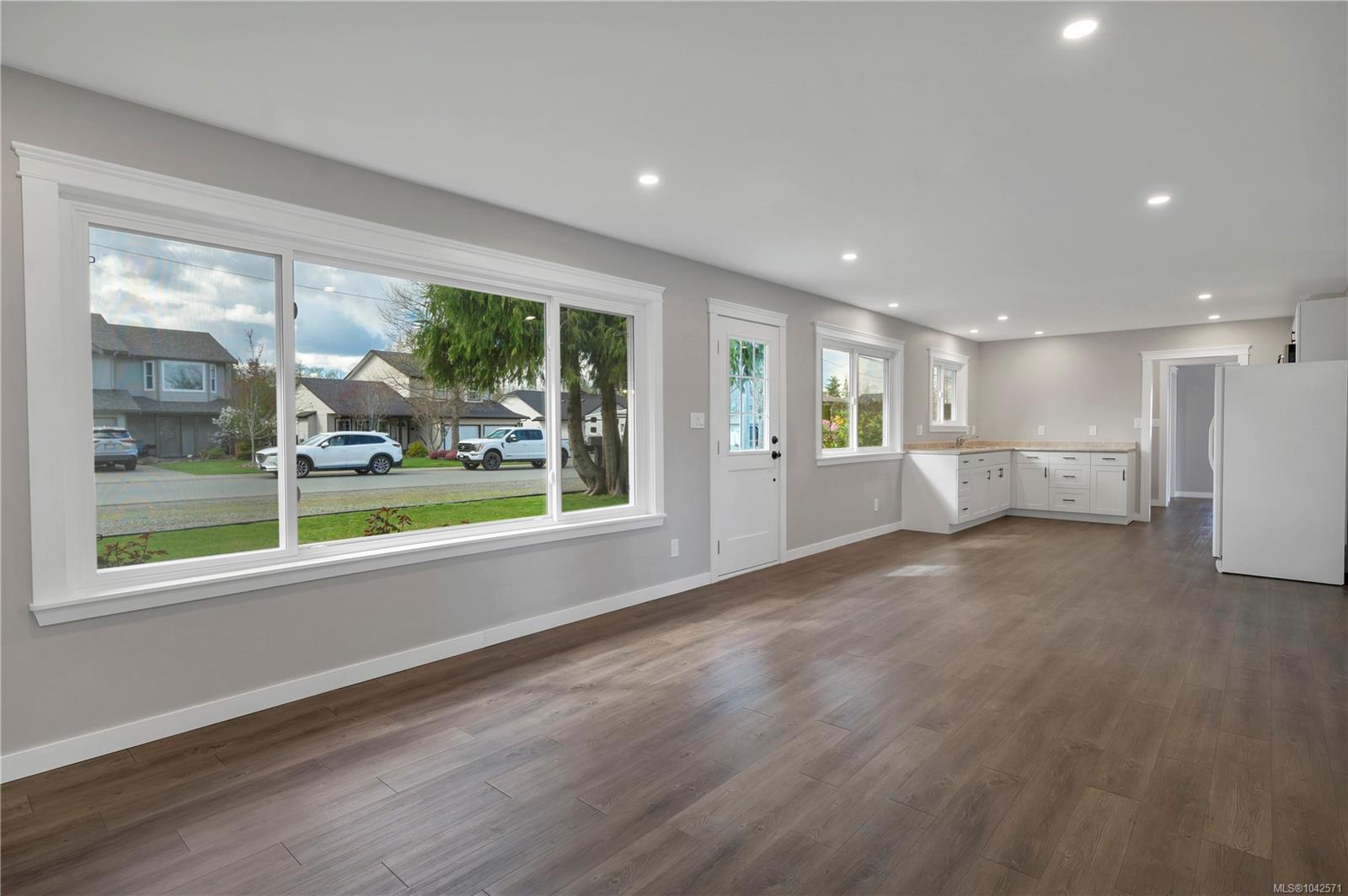 277 Carolyn Rd