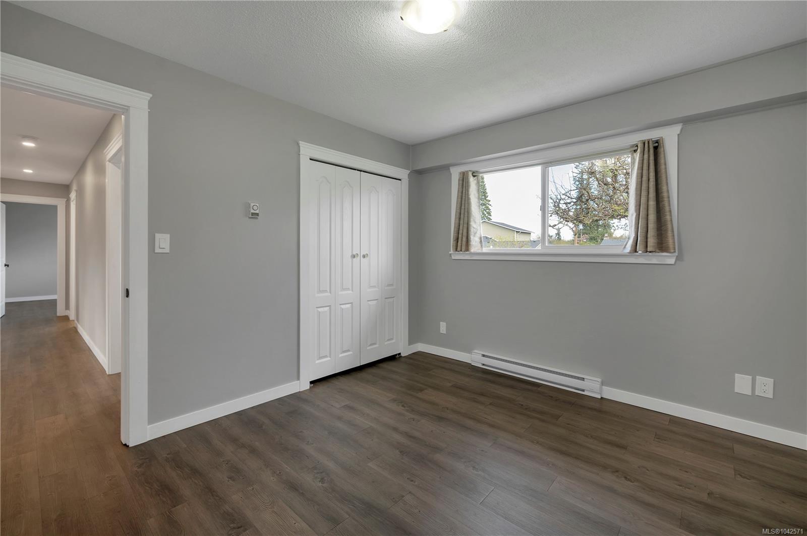 277 Carolyn Rd