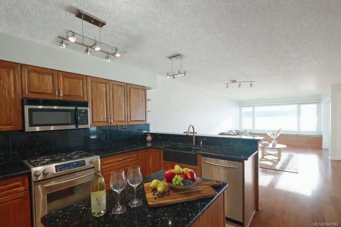 553 Island Hwy #2