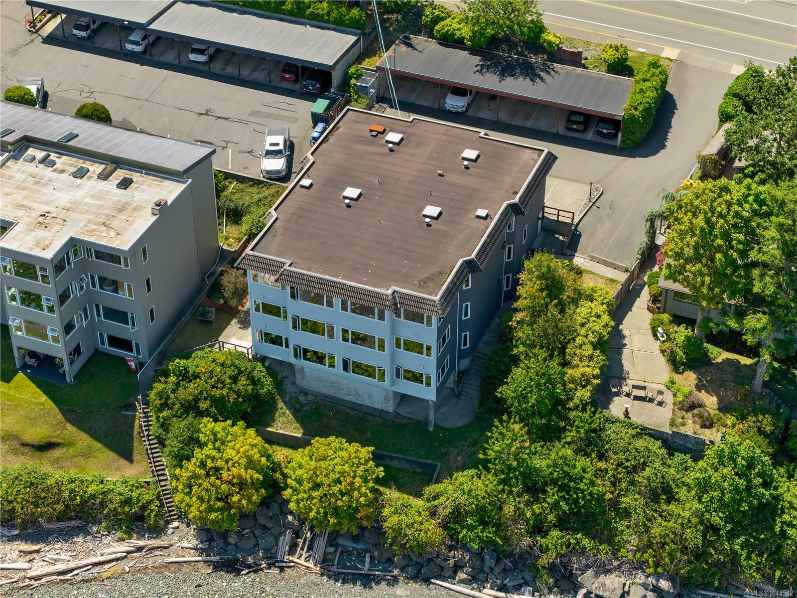 553 Island Hwy #2
