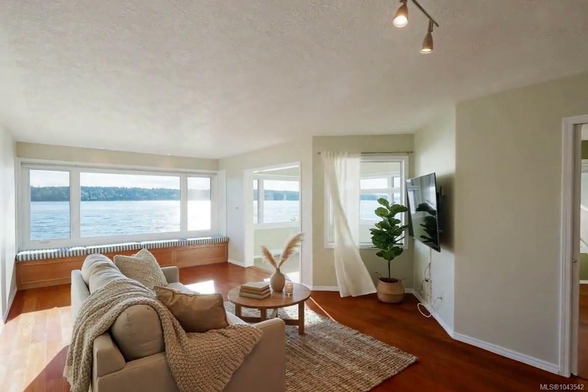 553 Island Hwy #2
