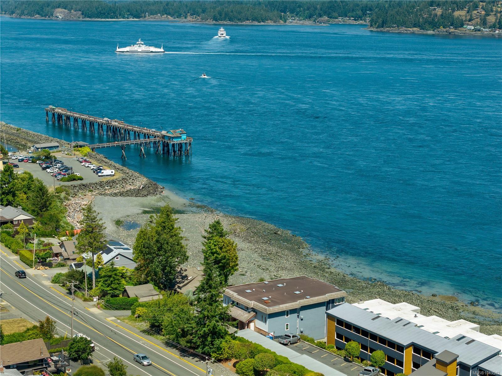 553 Island Hwy #2