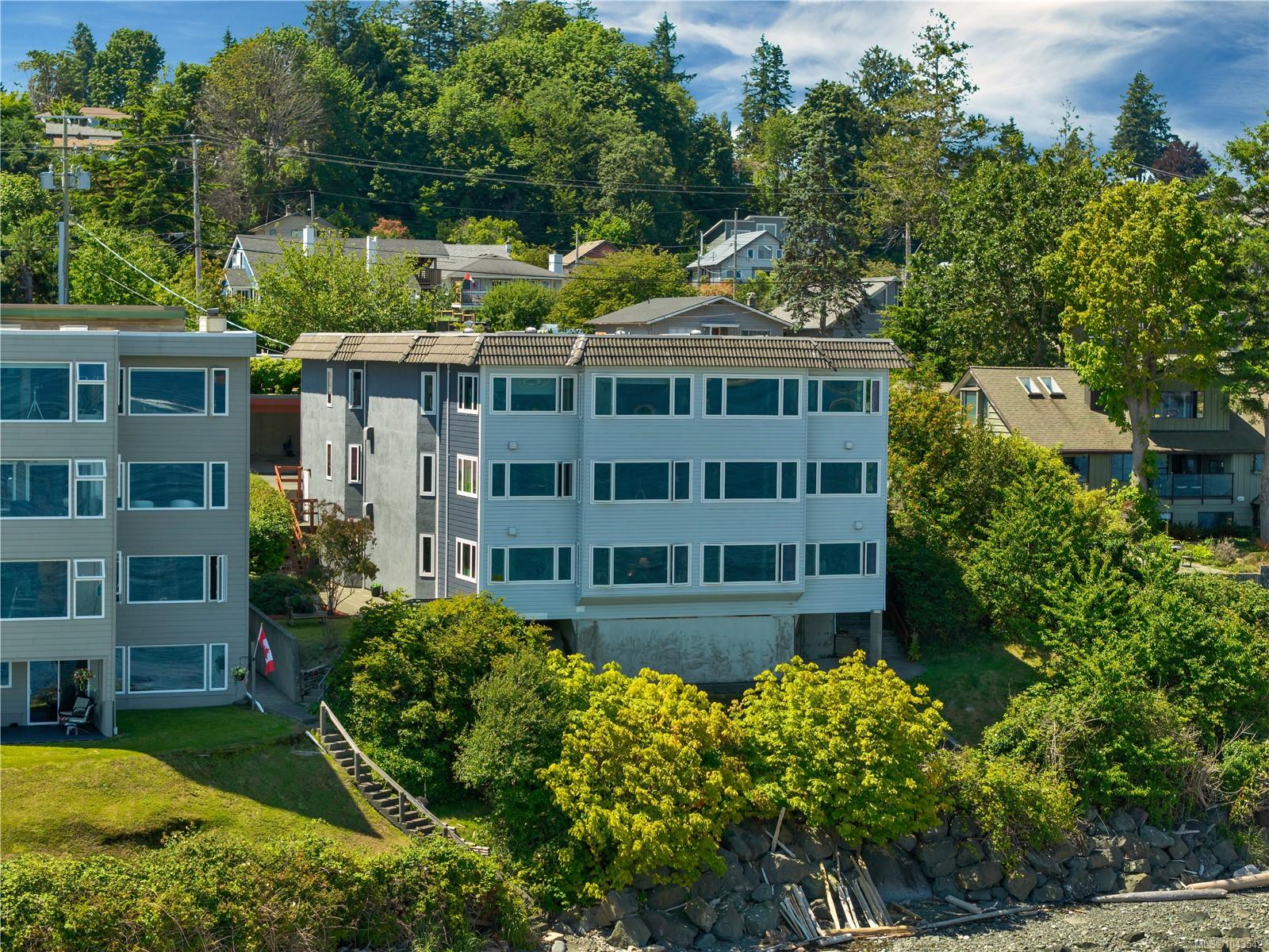 553 Island Hwy #2