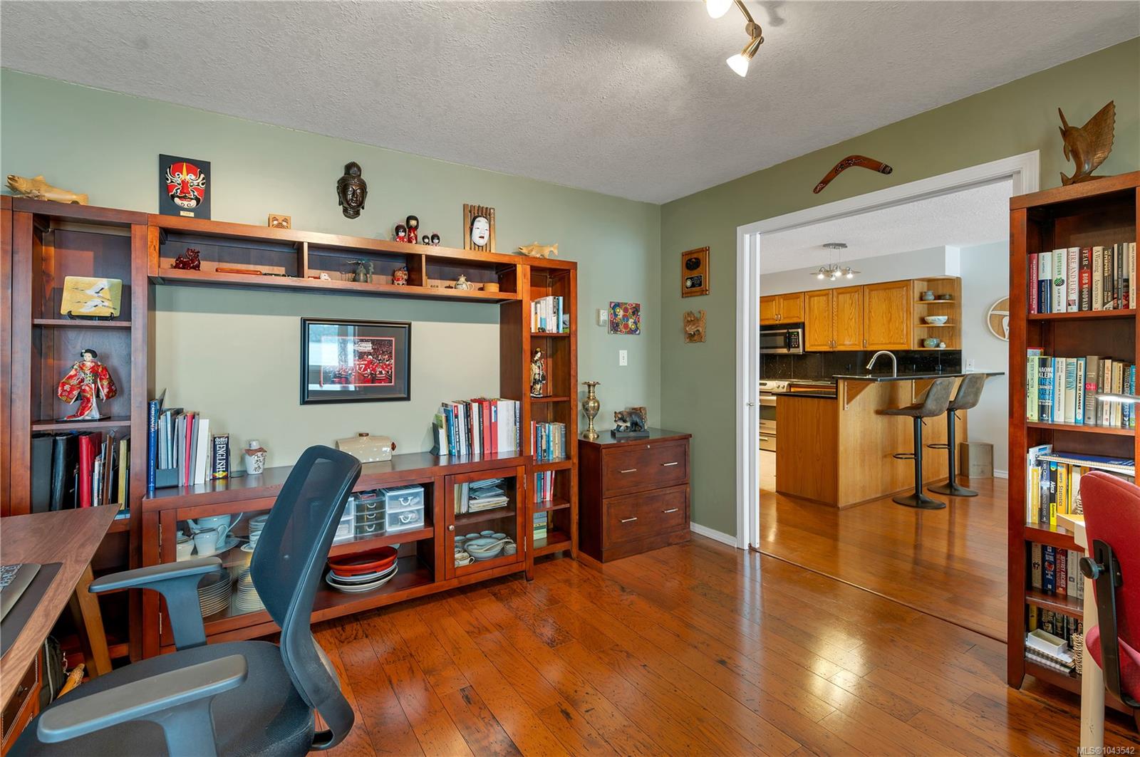 553 Island Hwy #2