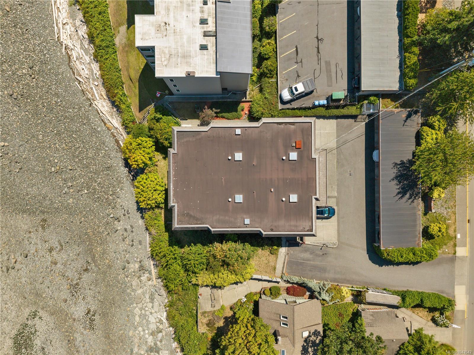 553 Island Hwy #2