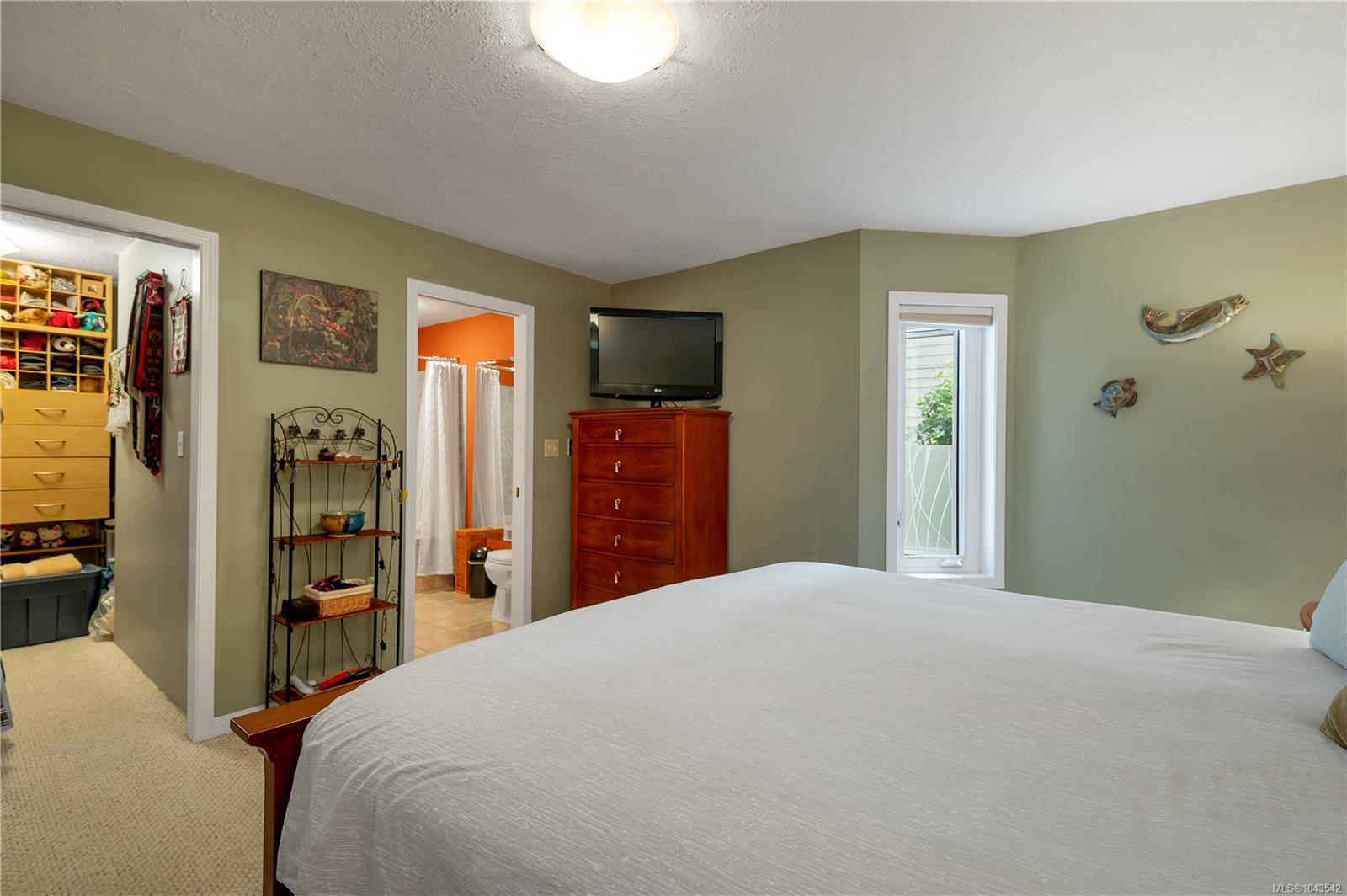 553 Island Hwy #2