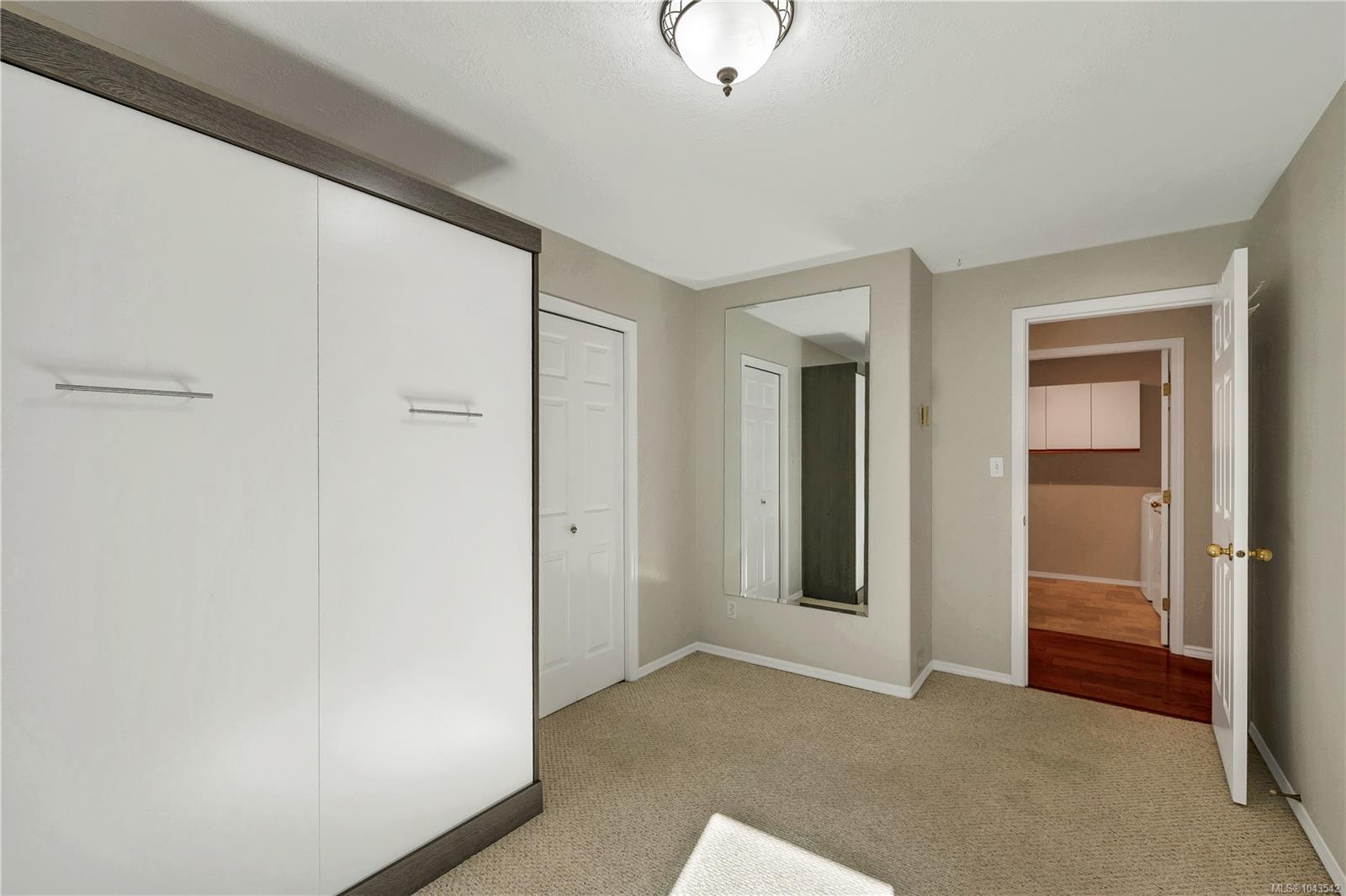 553 Island Hwy #2