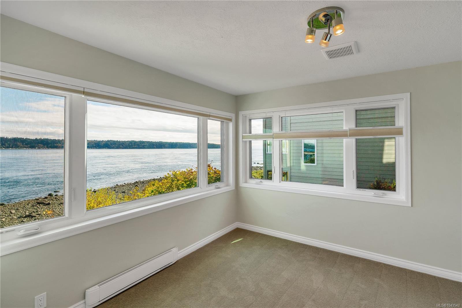 553 Island Hwy #2