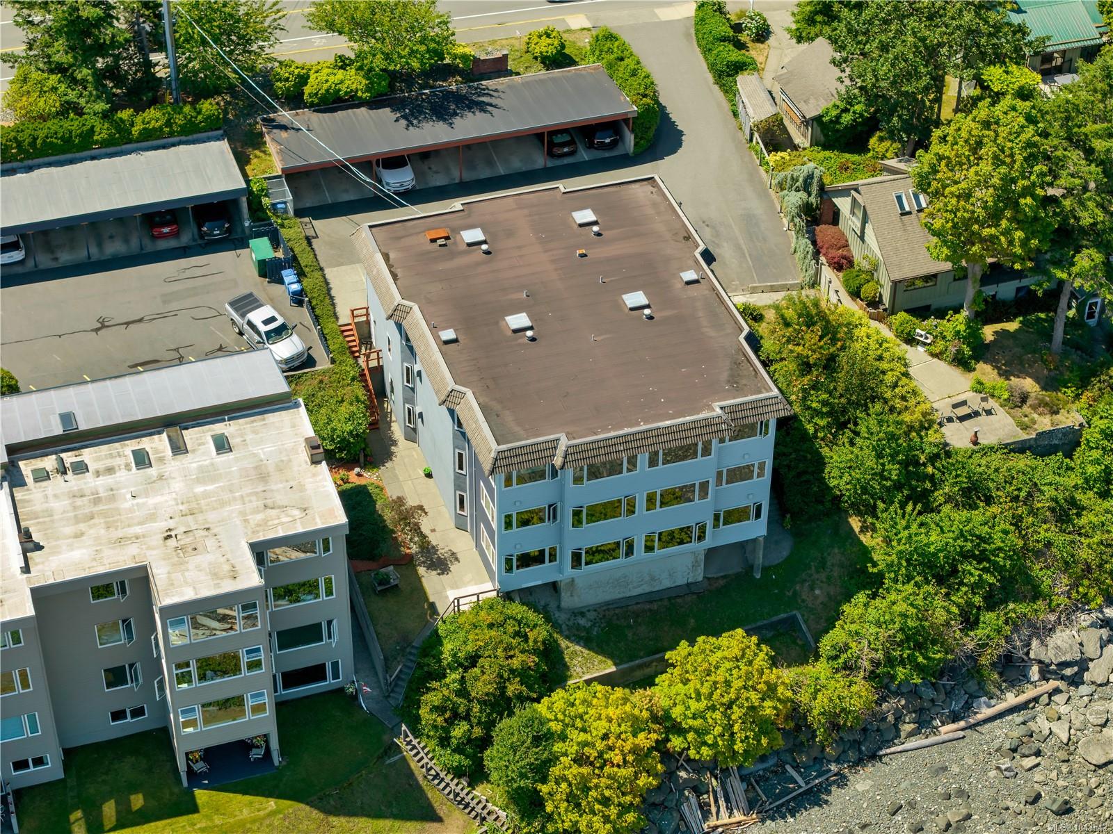 553 Island Hwy #2
