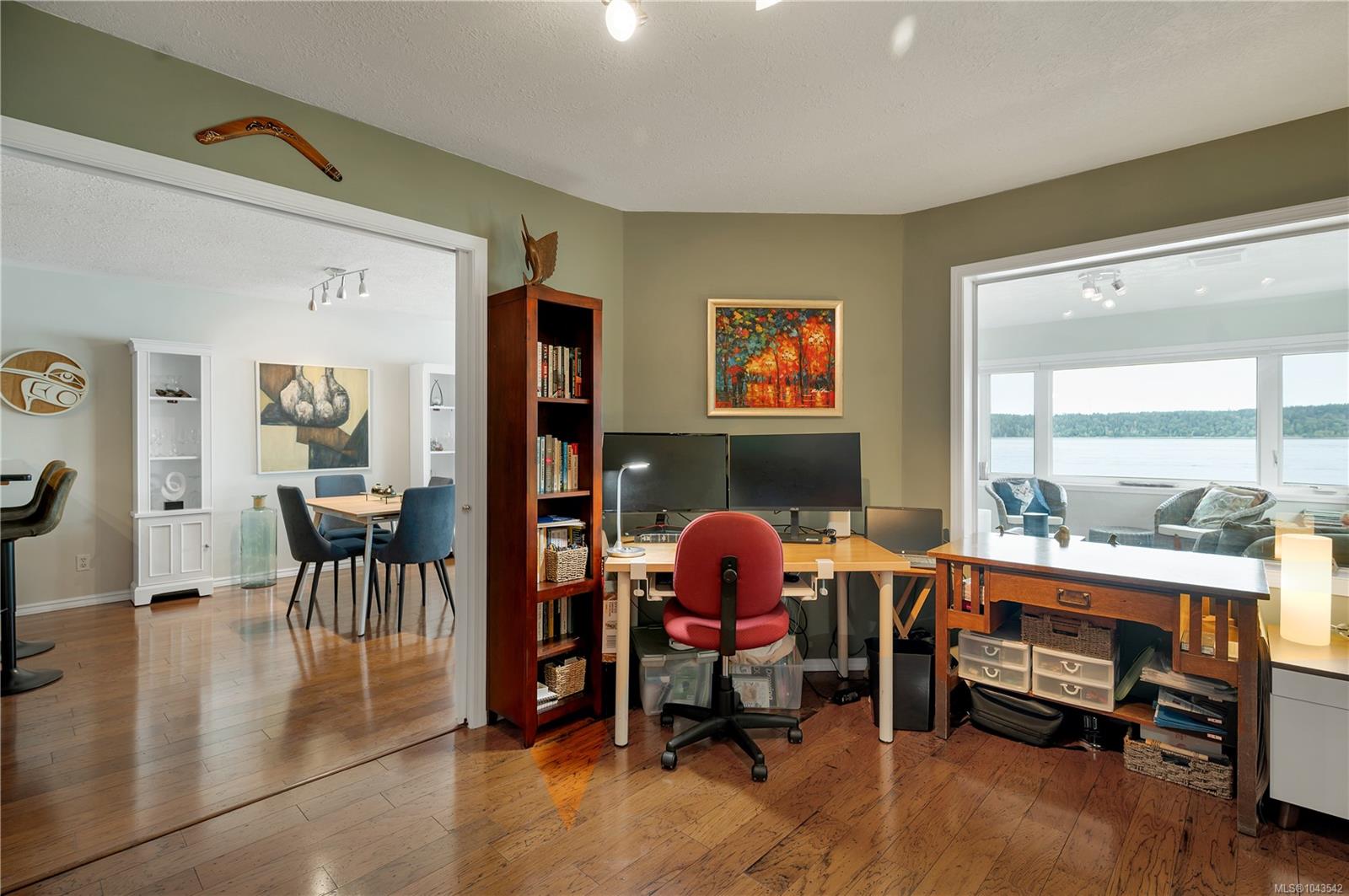 553 Island Hwy #2