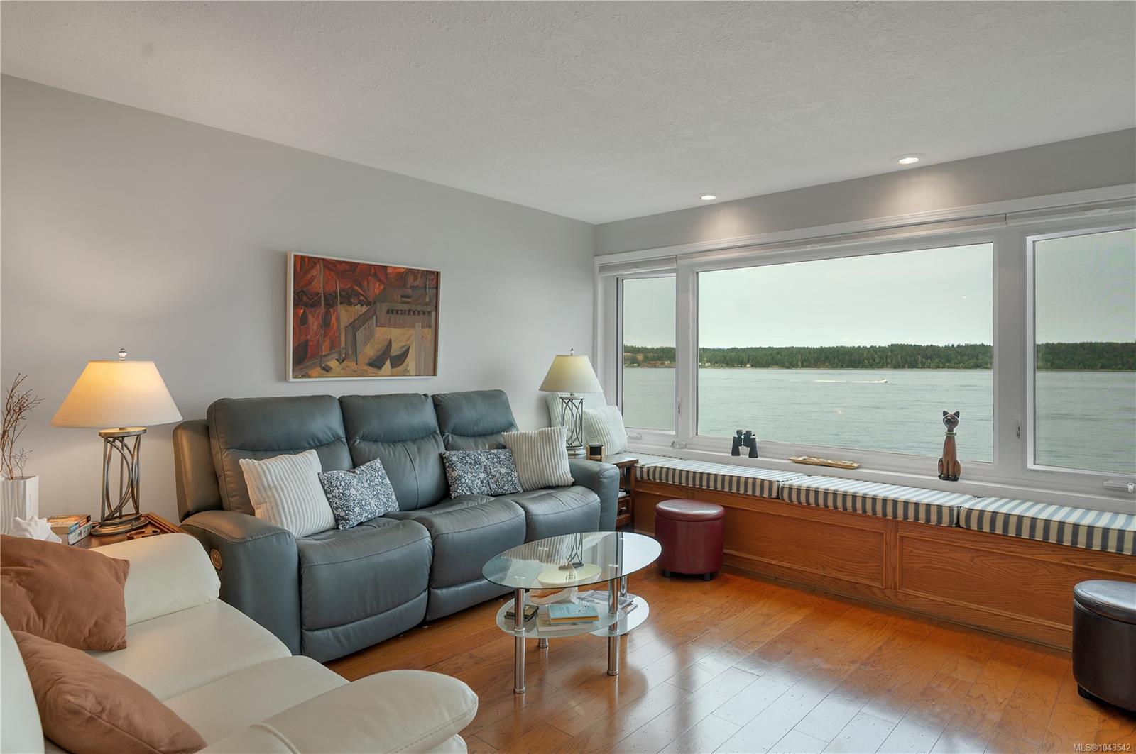 553 Island Hwy #2