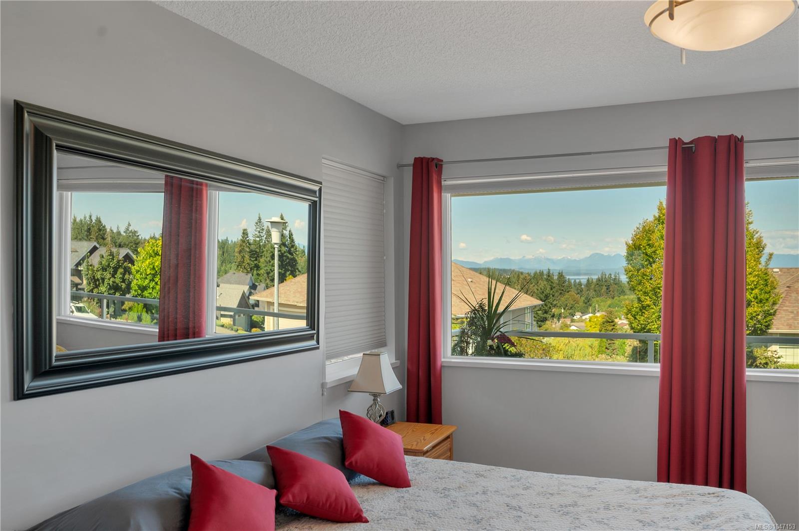 2962 Pacific View Terr