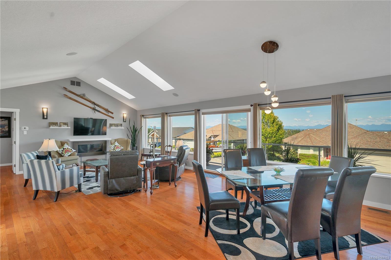 2962 Pacific View Terr