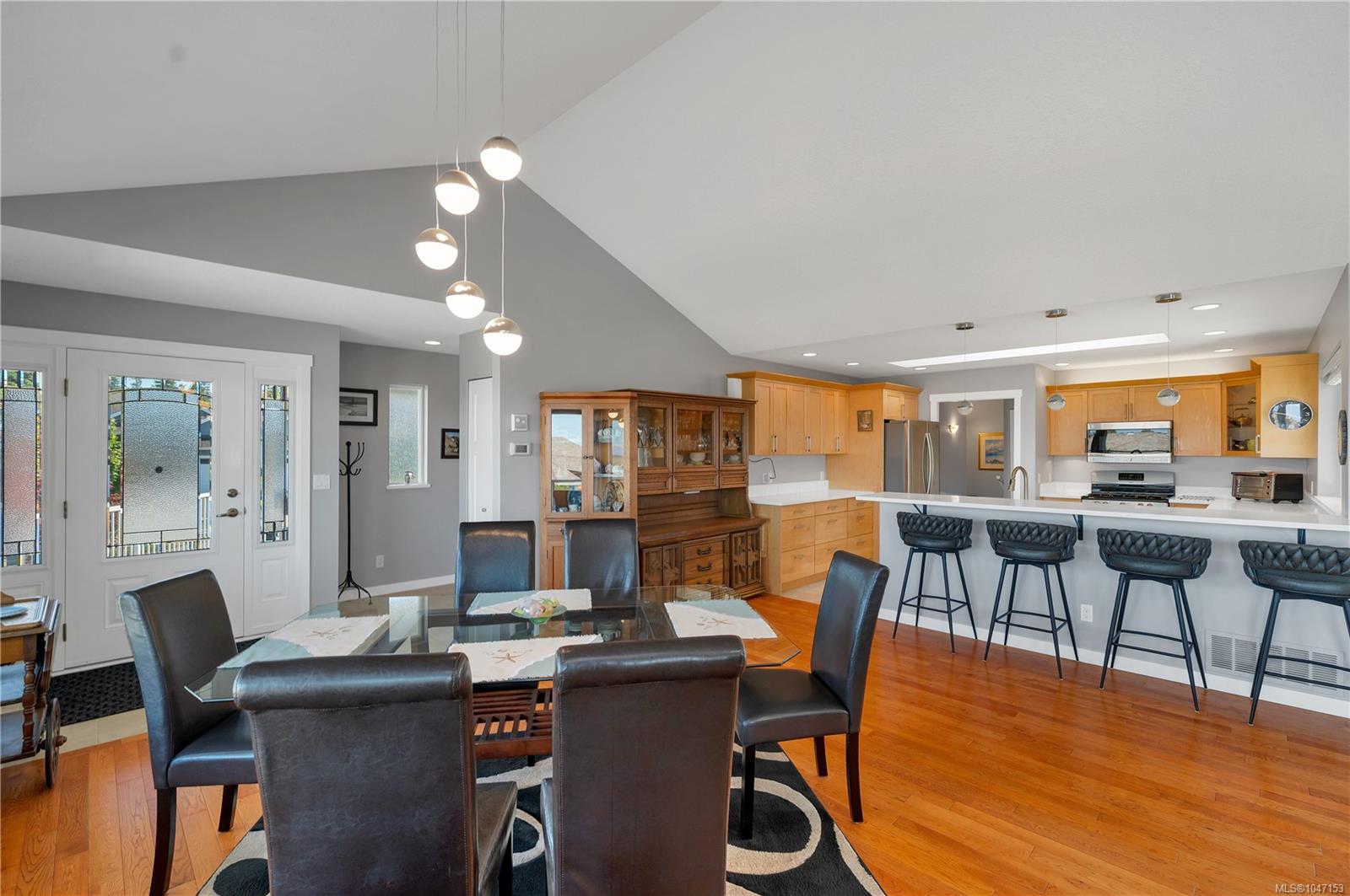 2962 Pacific View Terr