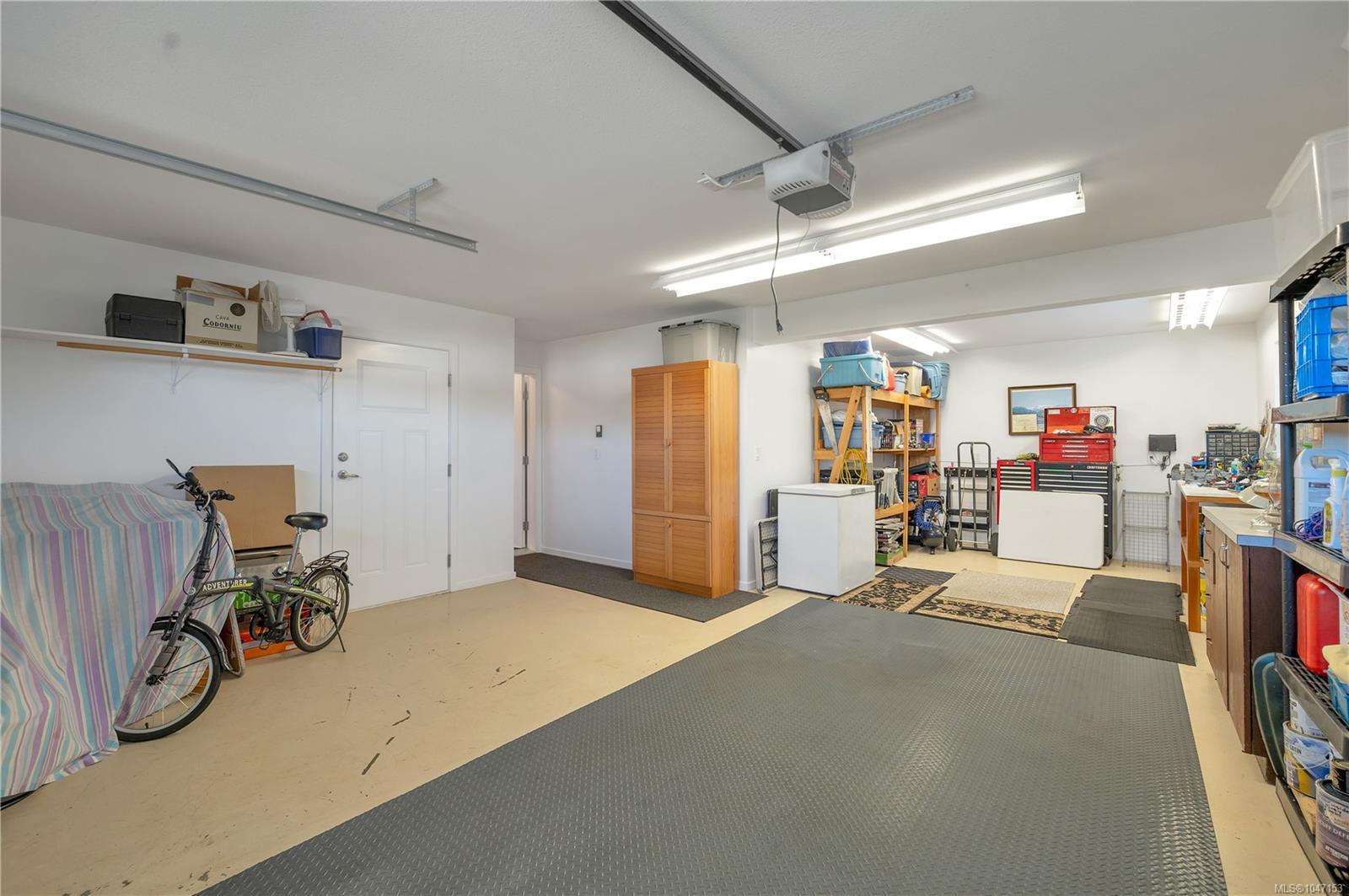 2962 Pacific View Terr