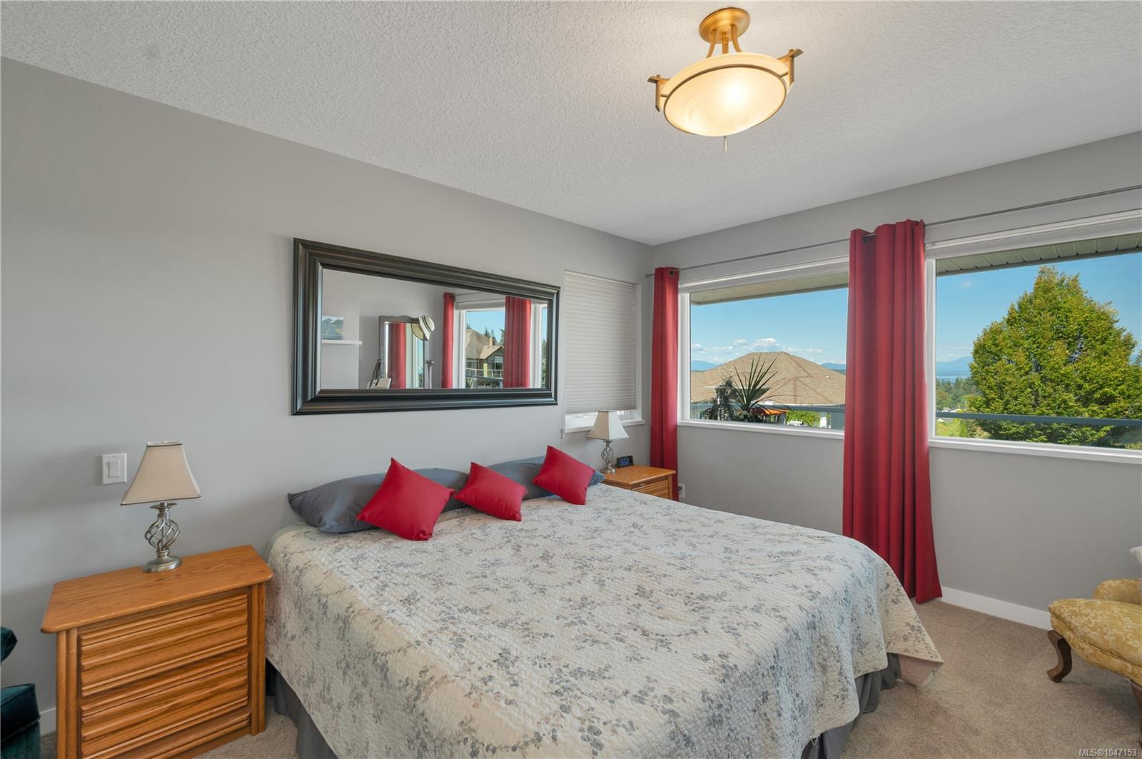 2962 Pacific View Terr