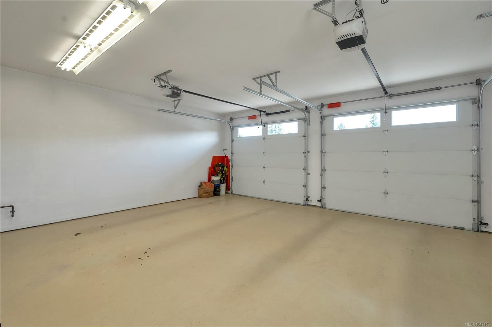 2962 Pacific View Terr