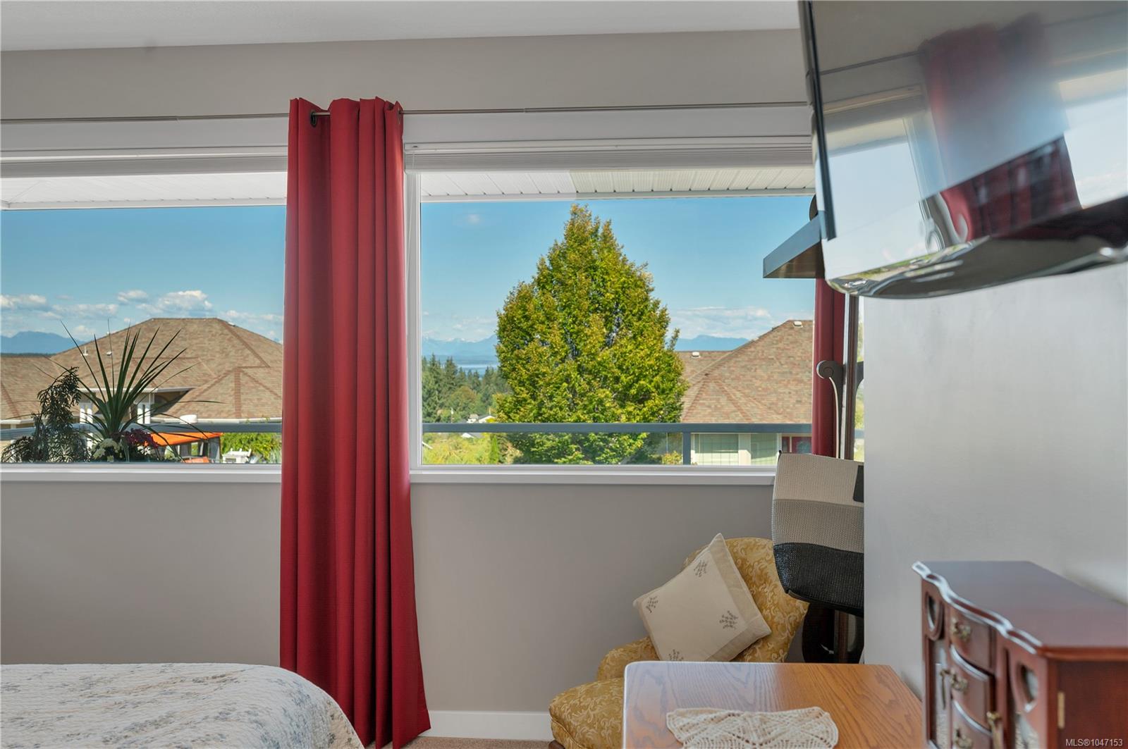 2962 Pacific View Terr