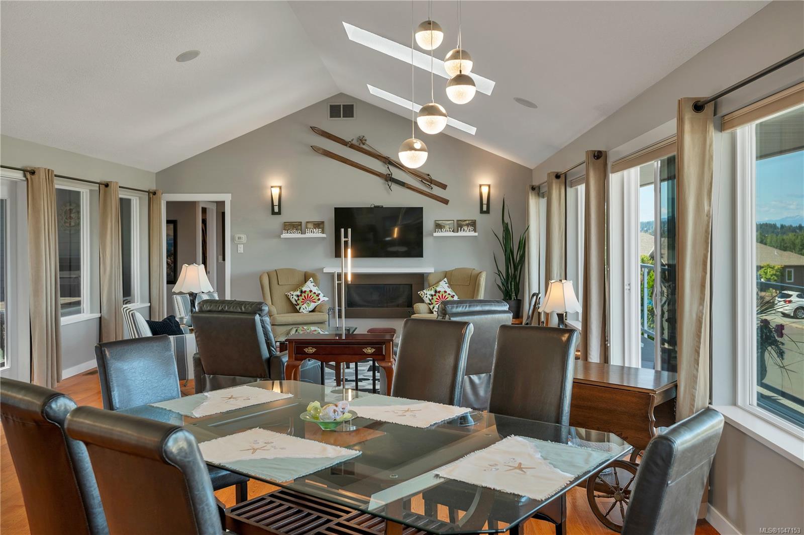 2962 Pacific View Terr