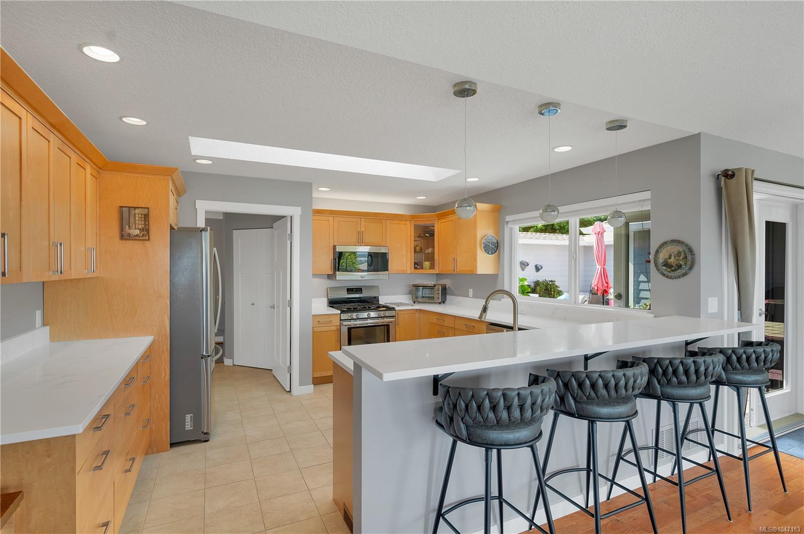2962 Pacific View Terr