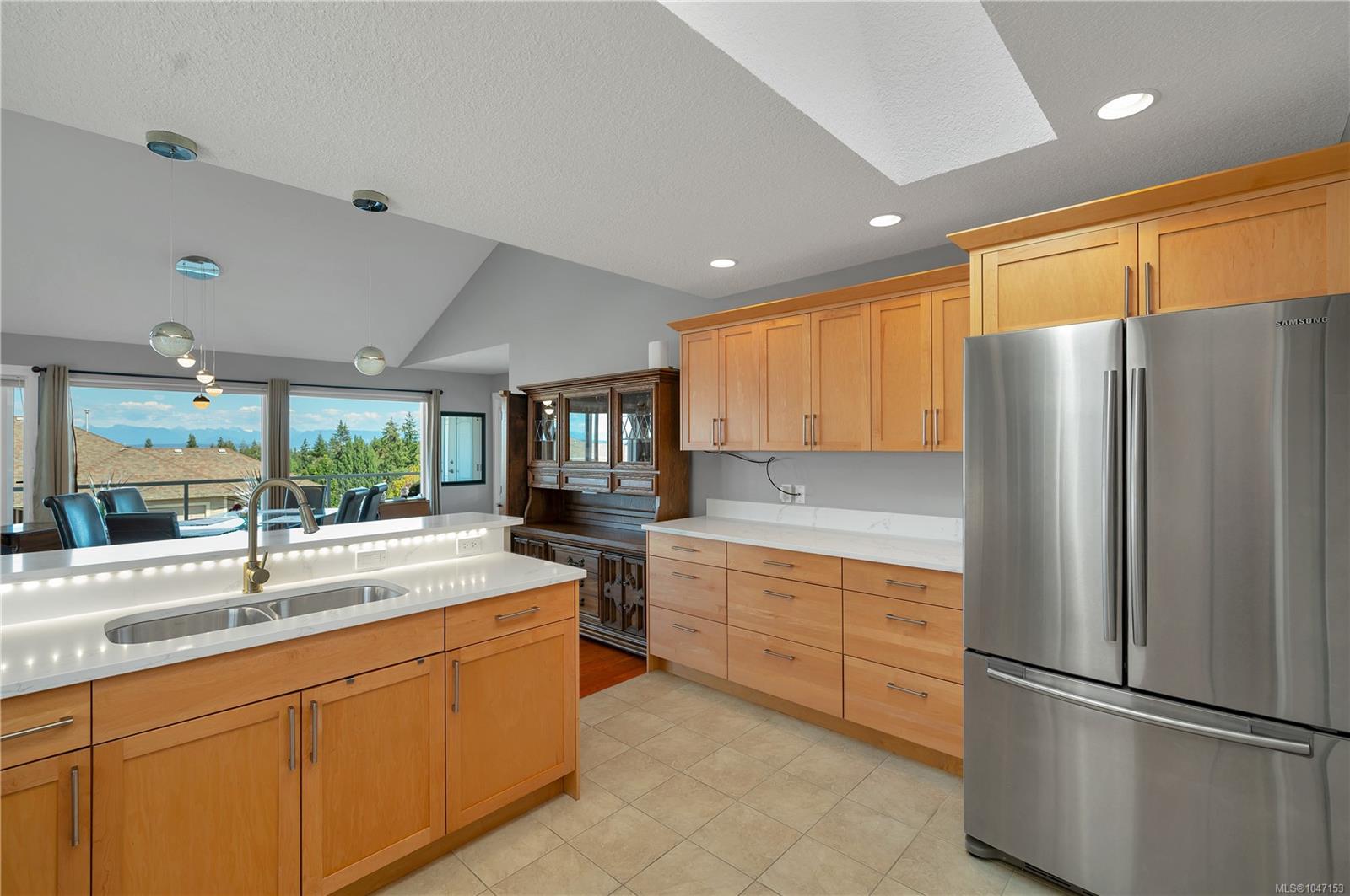 2962 Pacific View Terr