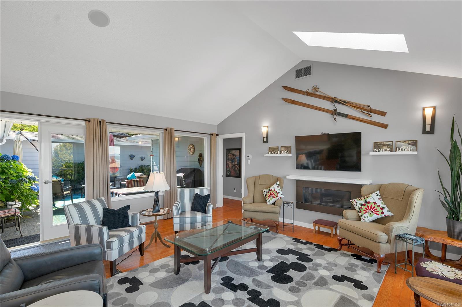 2962 Pacific View Terr