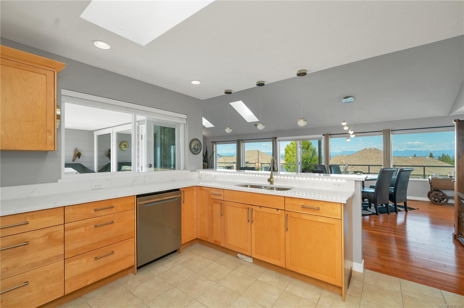 2962 Pacific View Terr