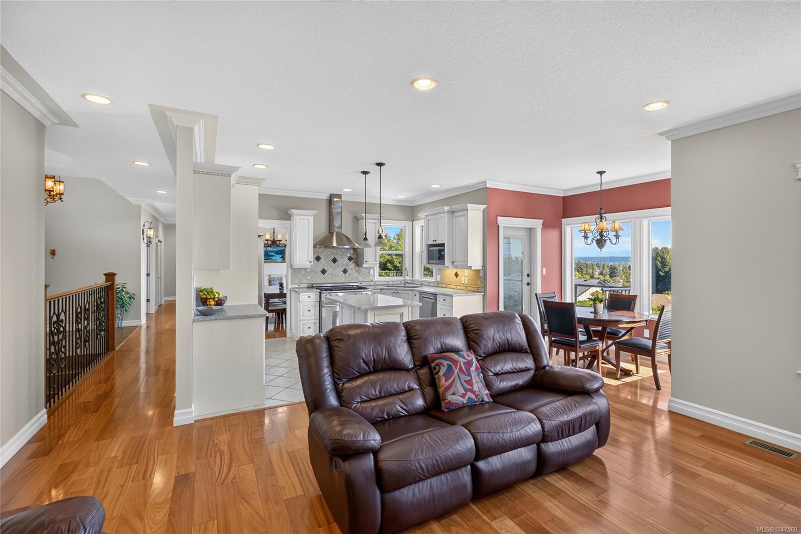 656 Mariner Dr