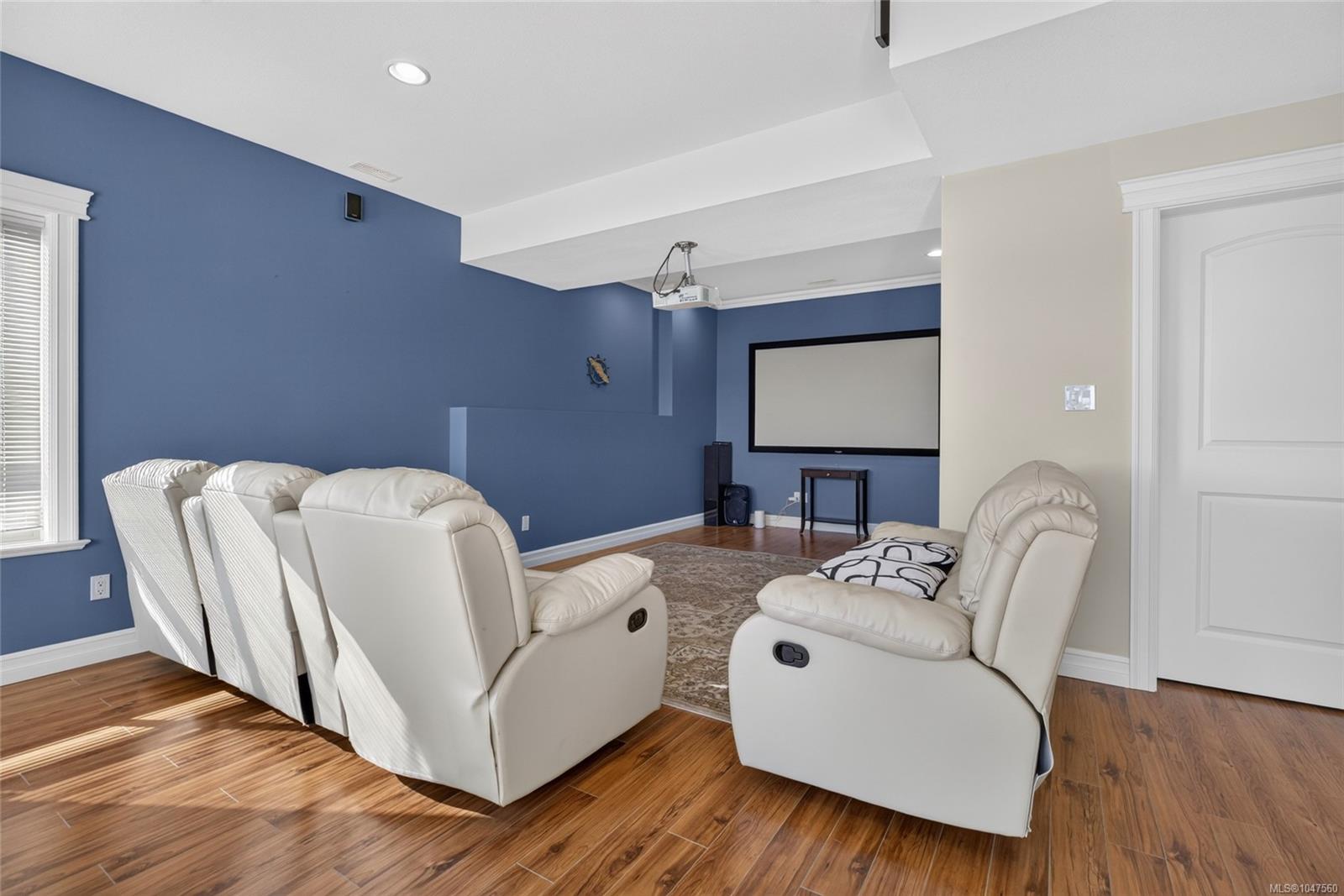 656 Mariner Dr