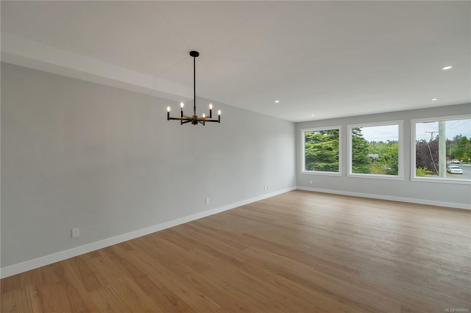 303A Hilchey Rd