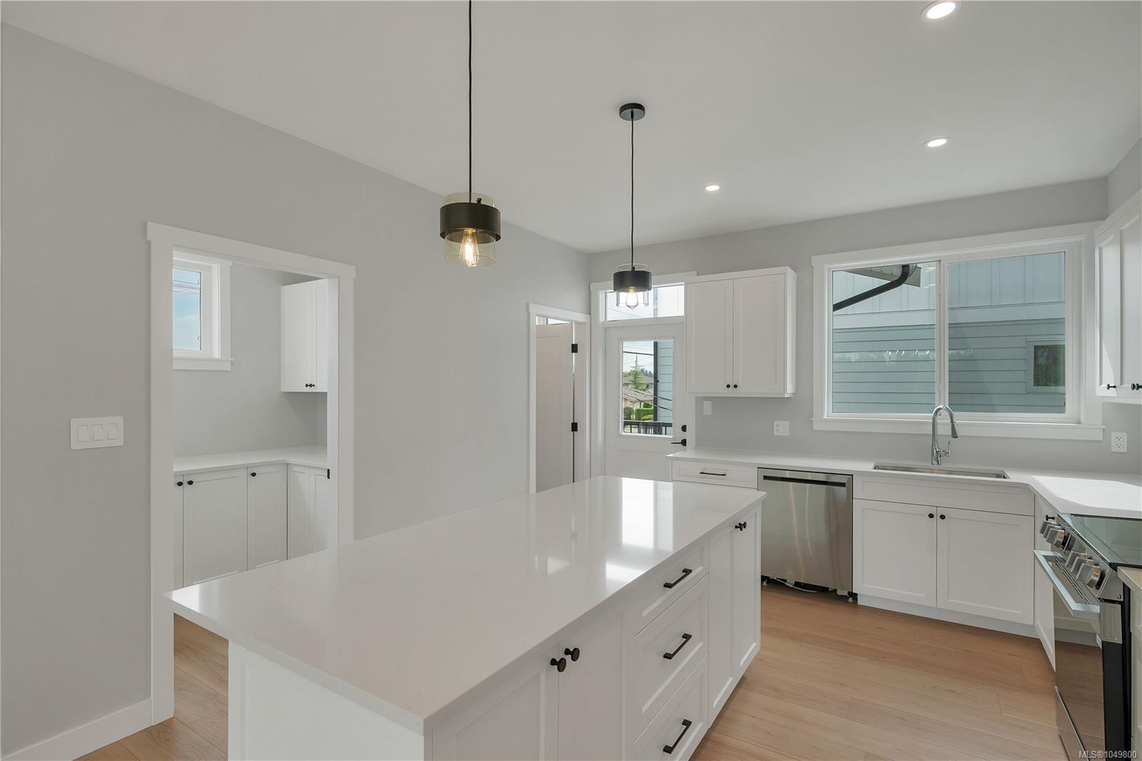 303A Hilchey Rd