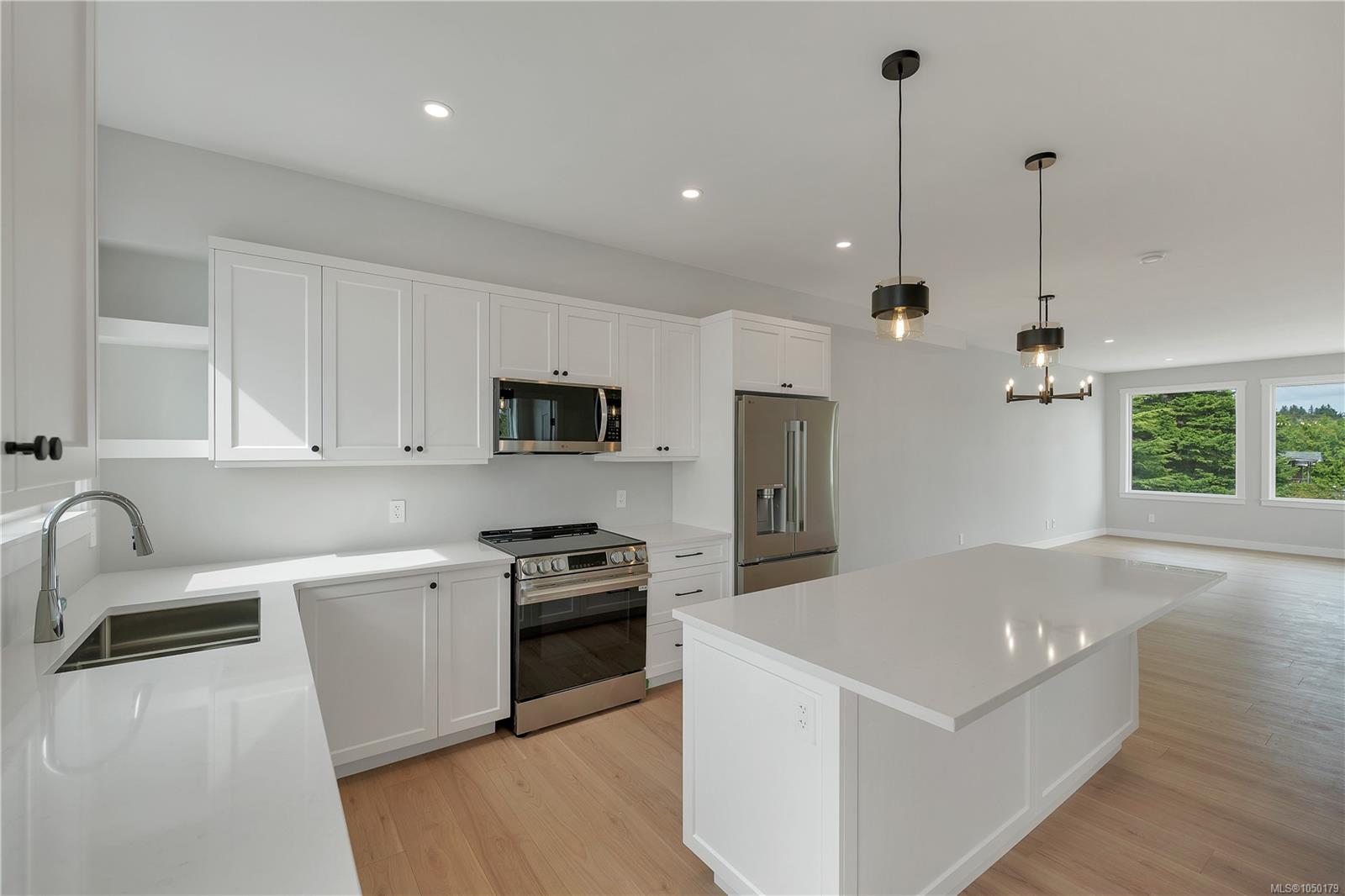 303B Hilchey Rd
