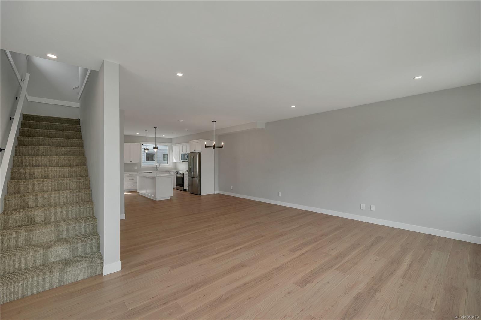 303B Hilchey Rd
