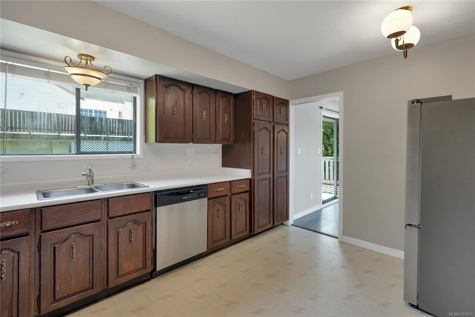 531 Savary Cres