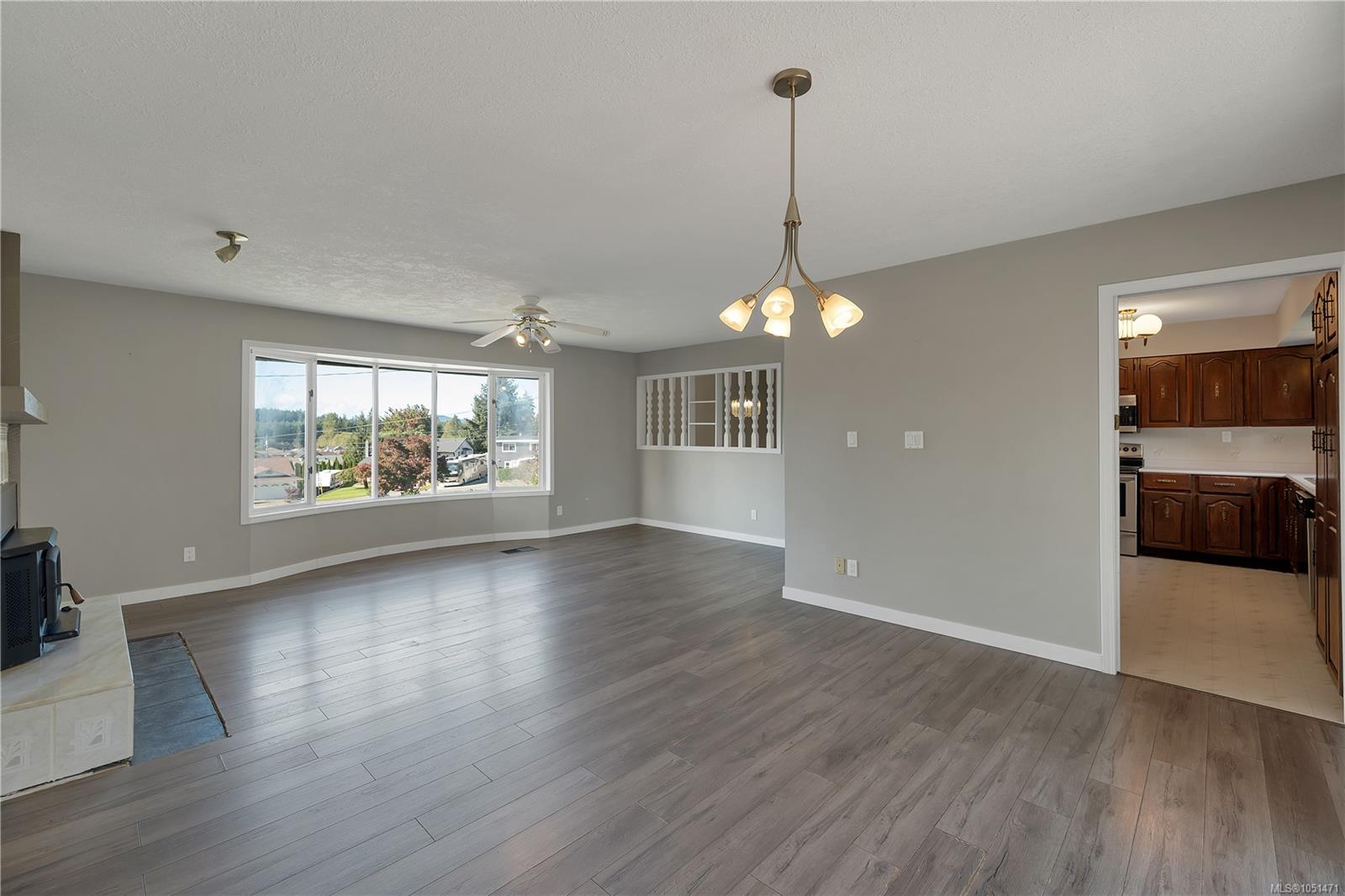 531 Savary Cres