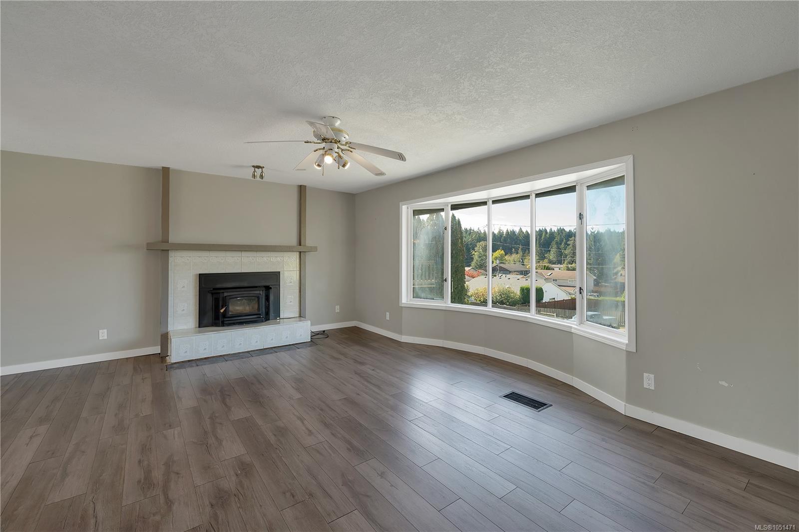 531 Savary Cres