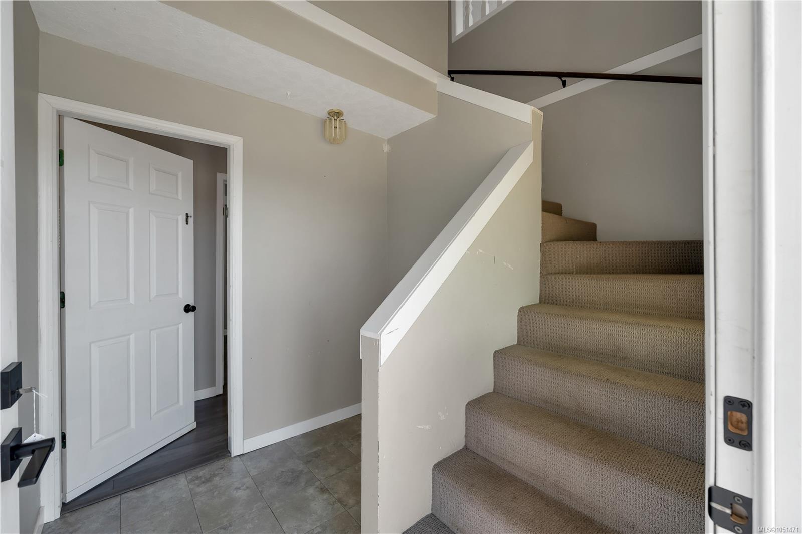 531 Savary Cres