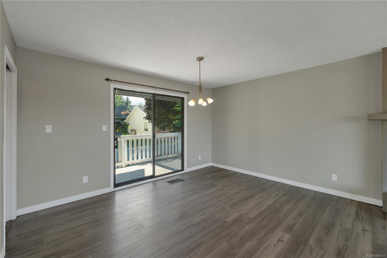 531 Savary Cres