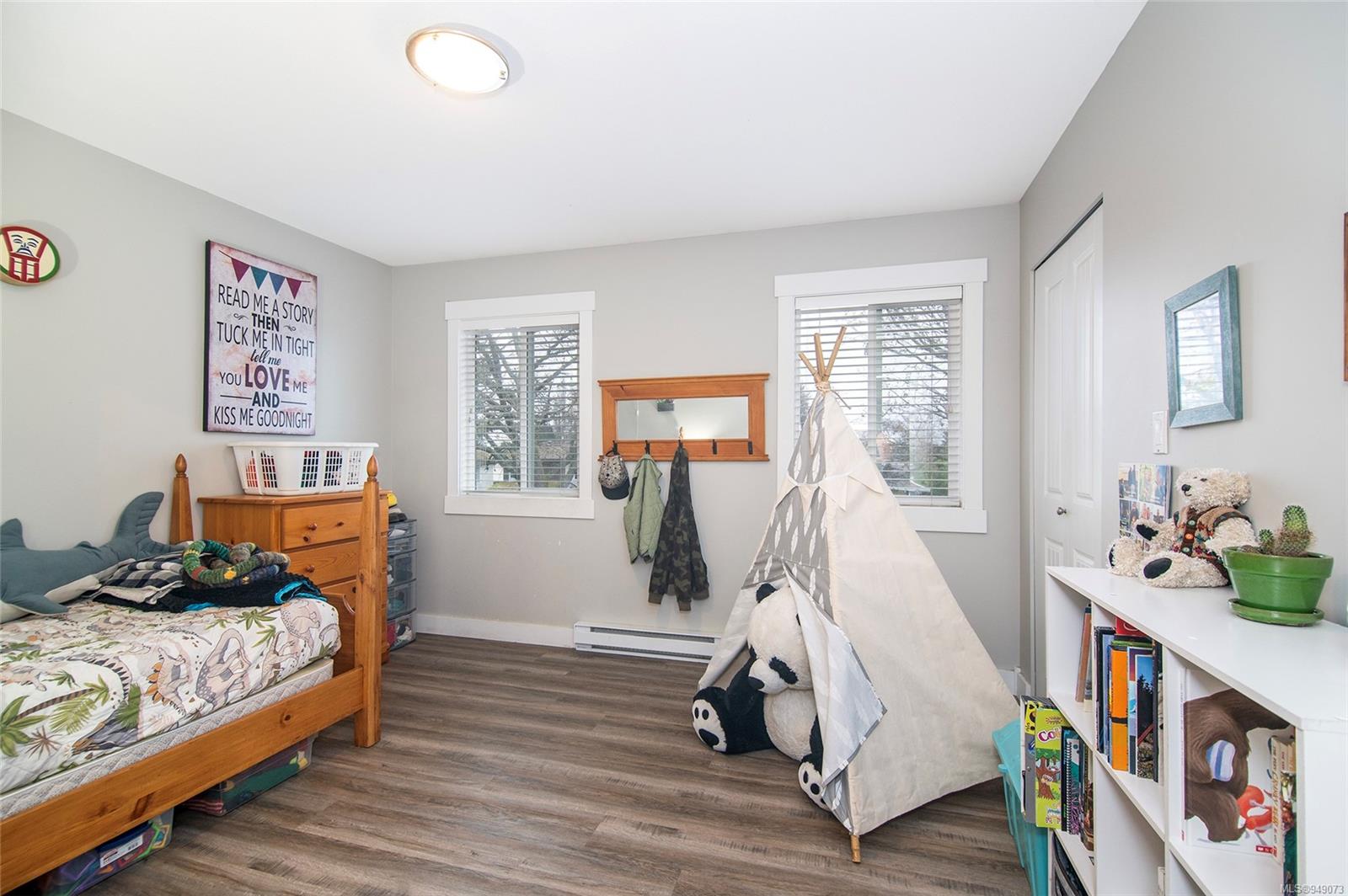 581 DOGWOOD St Unit: 5