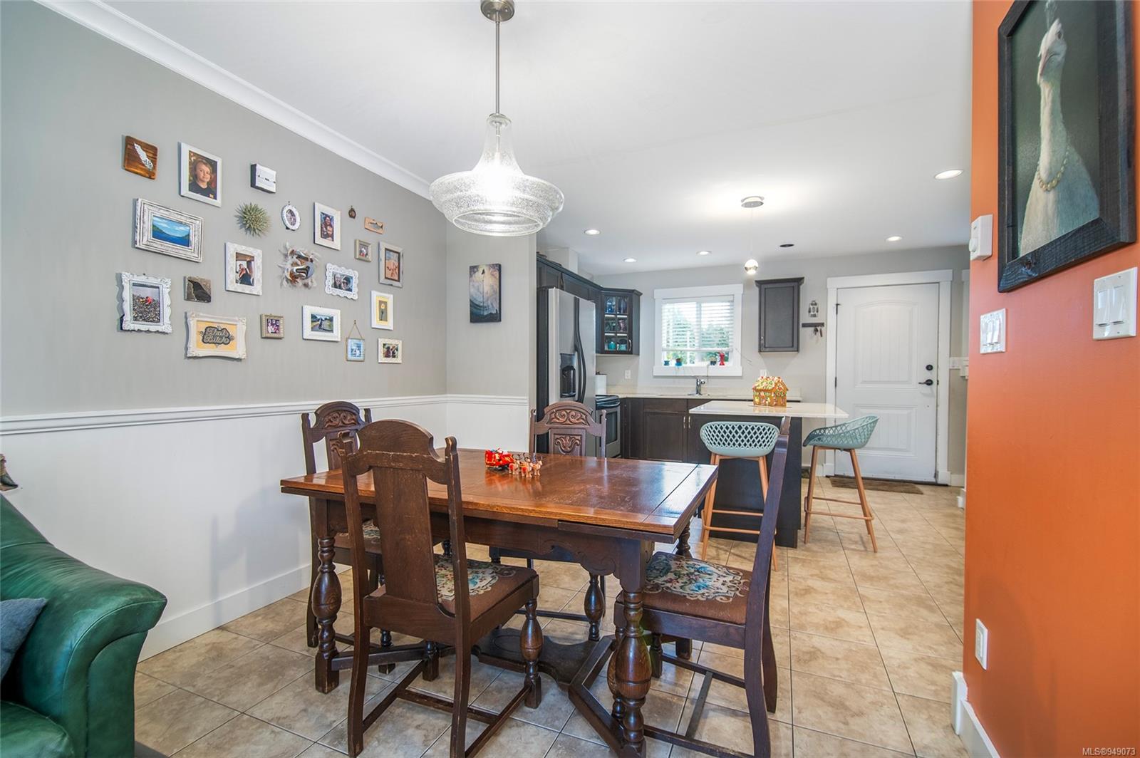 581 DOGWOOD St Unit: 5